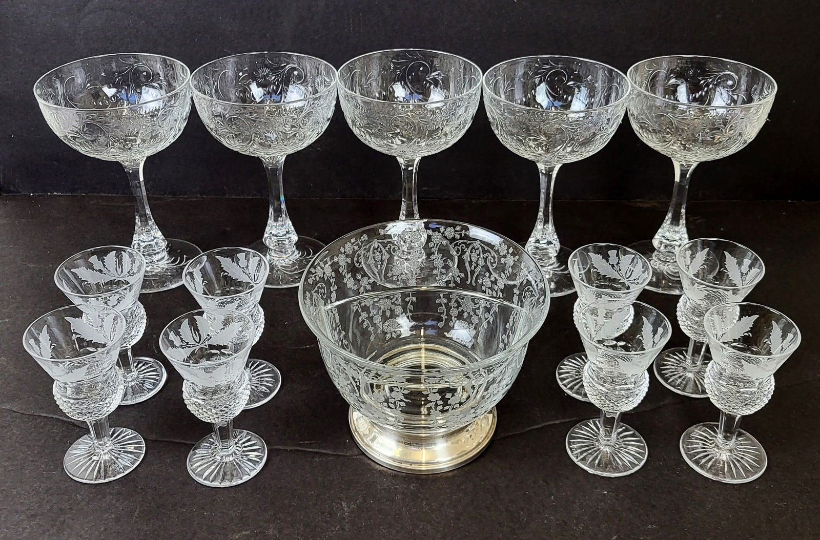 Collection of Etched Crystal Glassware (14) (1 of 16)