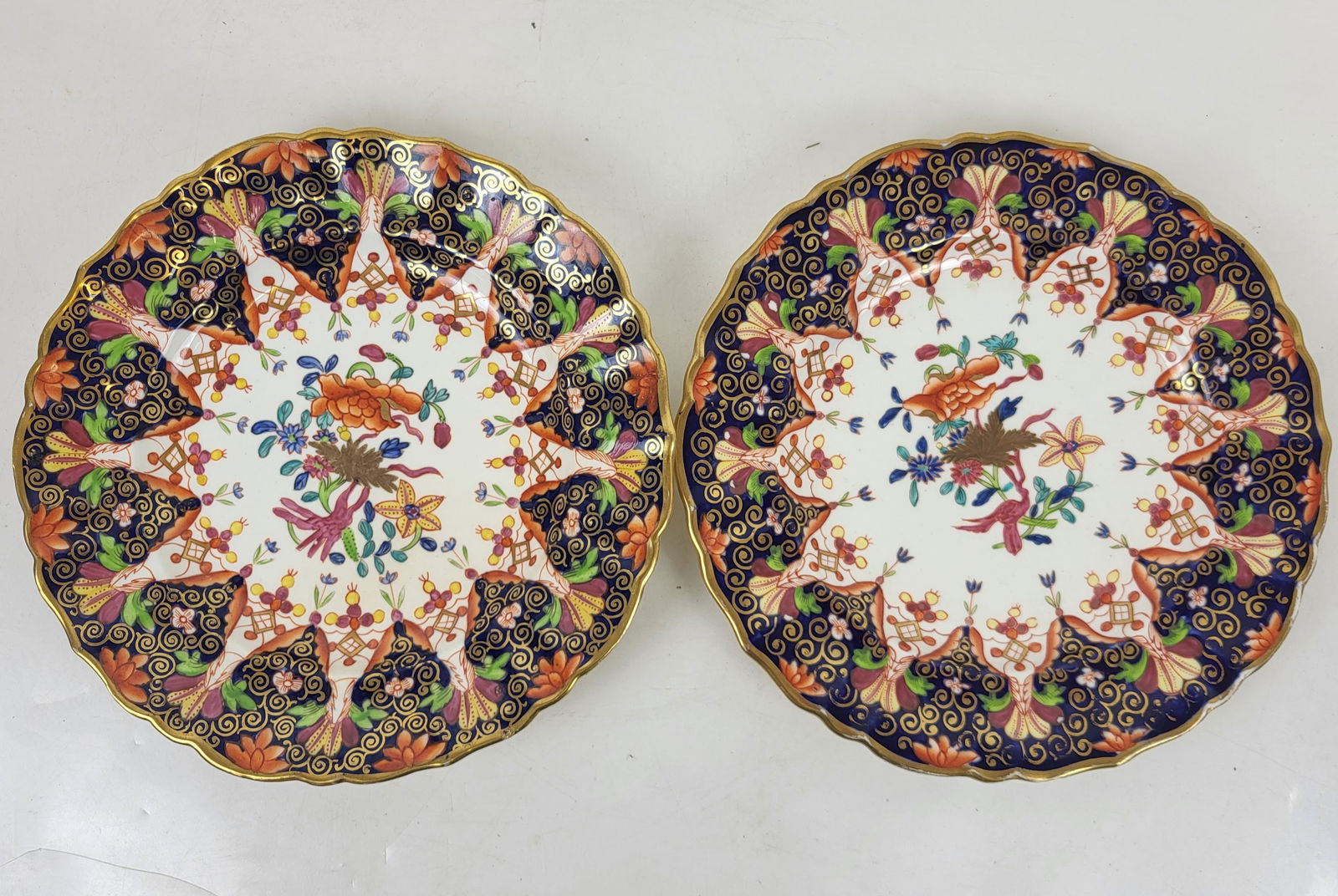 Worcester Pair, Fine Porcelain Cabinet Plates (2) (1 of 15)