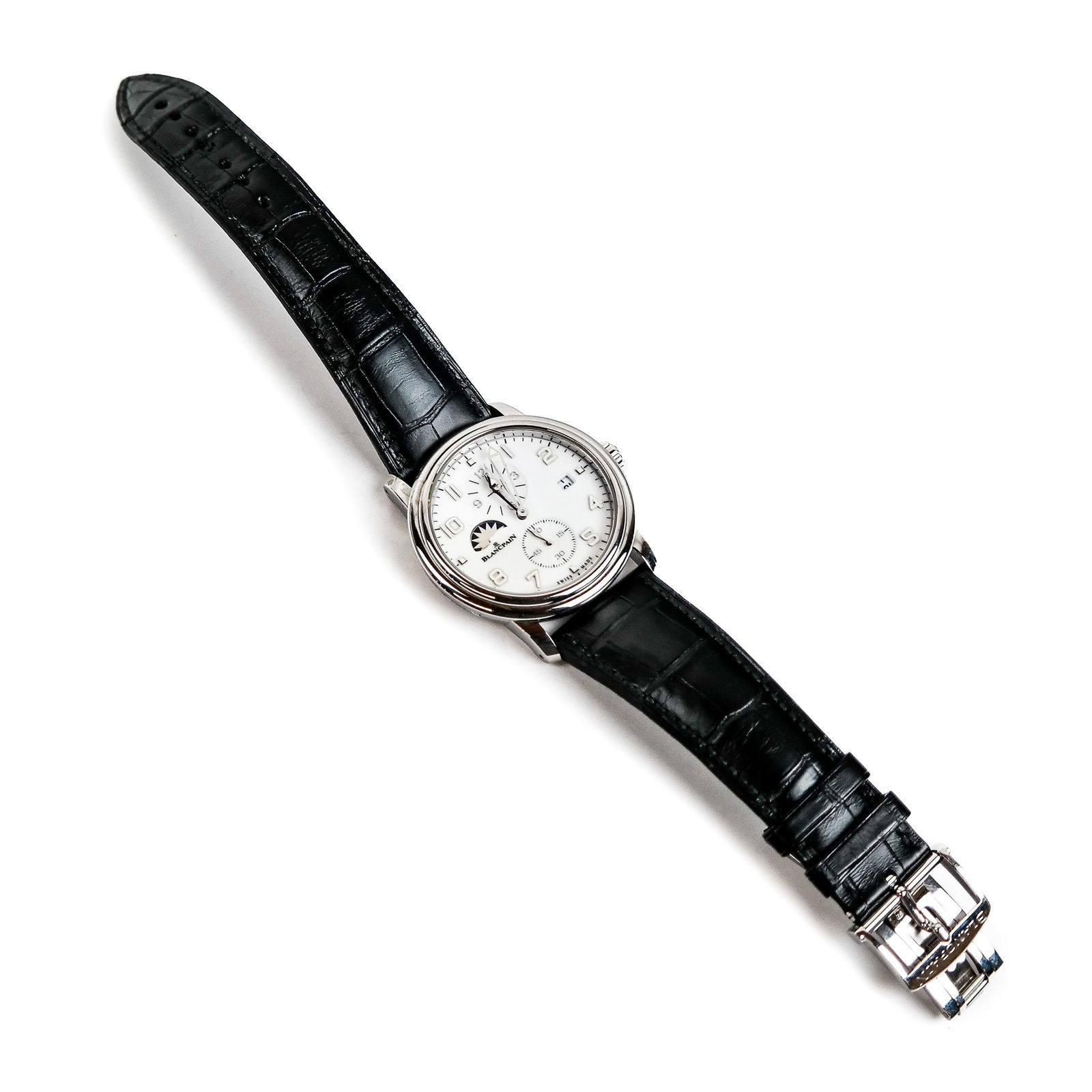 Blancpain Leman Ltd. Edition Automatic Watch: A Blancpain Lemon limited edition double time zone steel automatic wristwatch having a white date dial and black leather band. Edition No. 584, 32mm face diameter. In good condition with minimal wear.