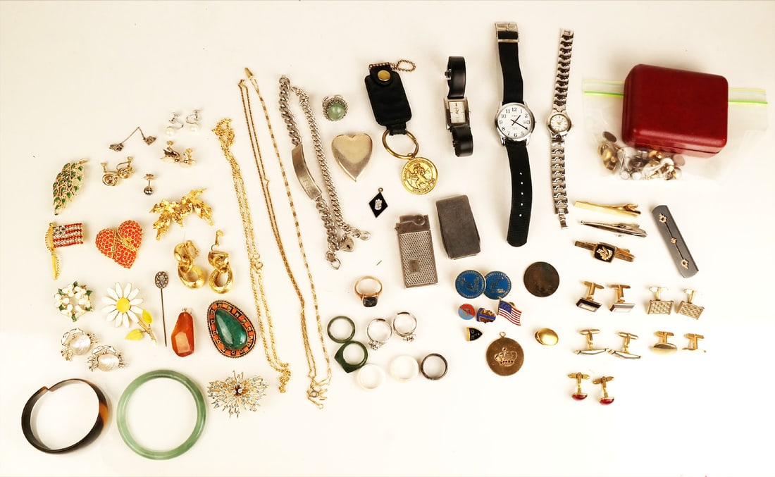 Estate Lot of Costume Jewelry (1 of 4)