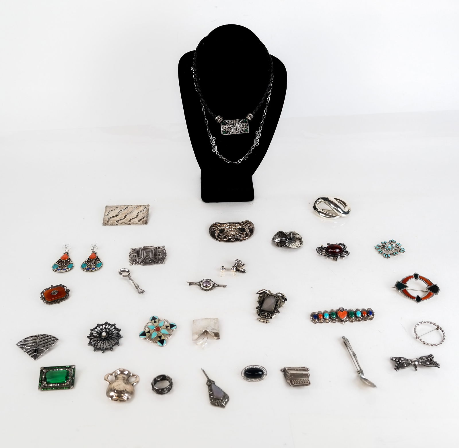 Collection of Silver Jewelry (33) (1 of 17)