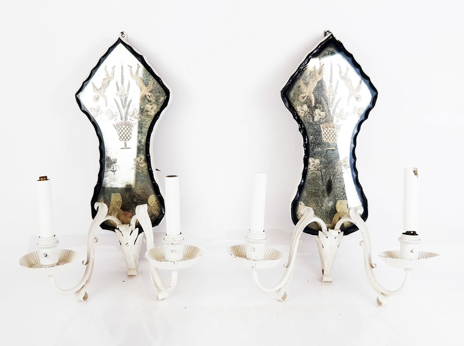 Pair of Venetian-Style Mirror-Back Sconces (1 of 11)