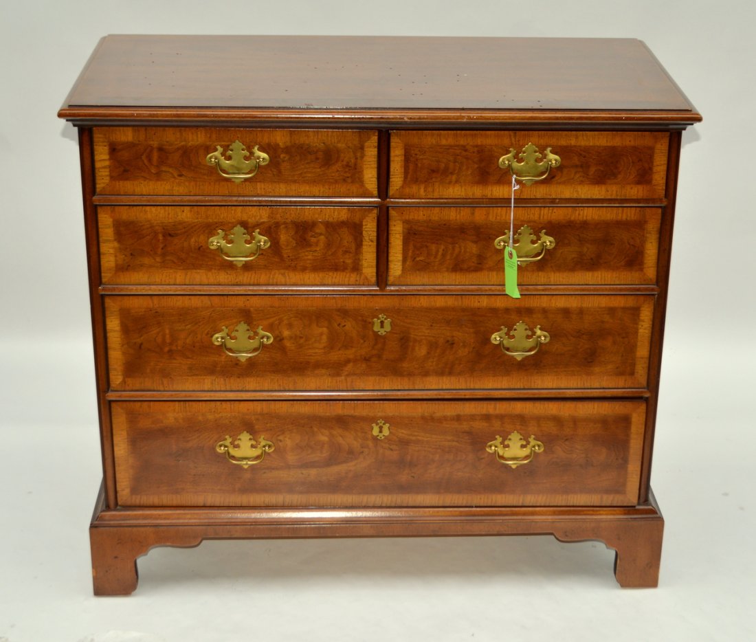 Henredon English Style Chest: Mahogany, banded chest of six drawers. 40 1/4"L x 20"D x 36 1/4"H.