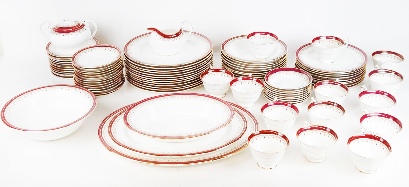 Aynsley Durham Maroon Partial Dinner Service, 85 (1 of 20)