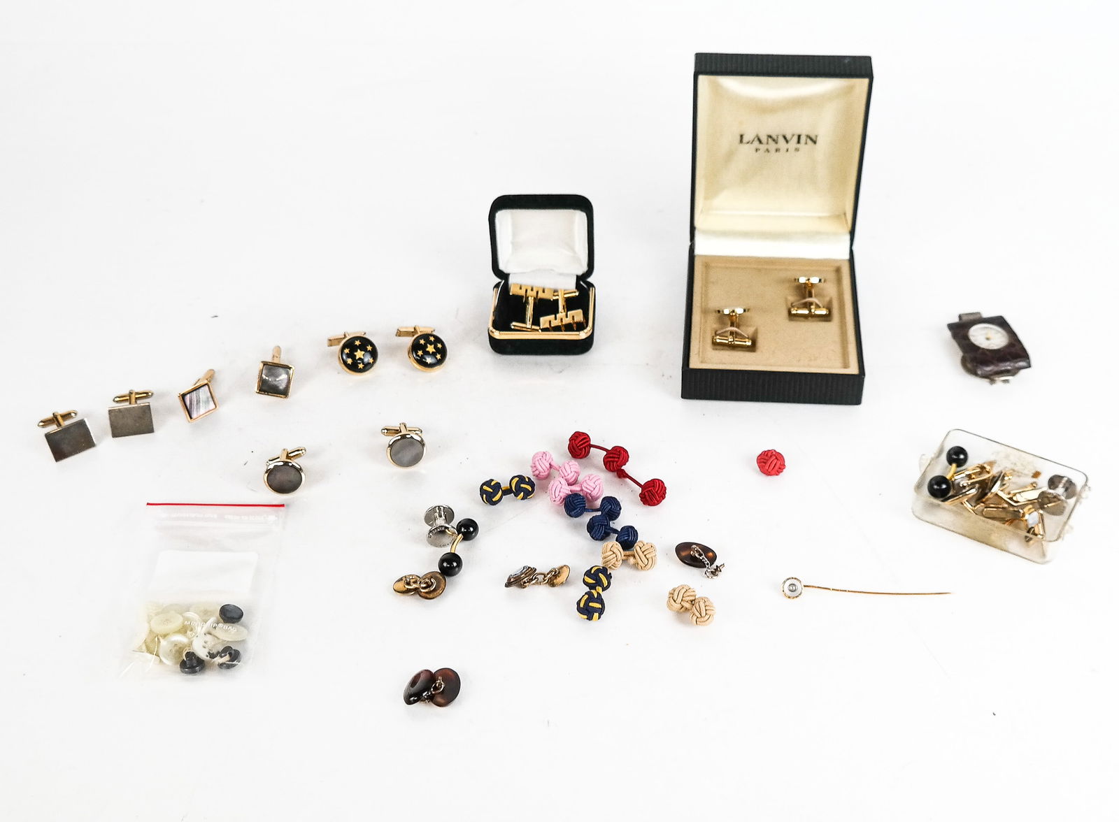 Assorted Gold-Tone Men's Costume Jewelry (1 of 9)