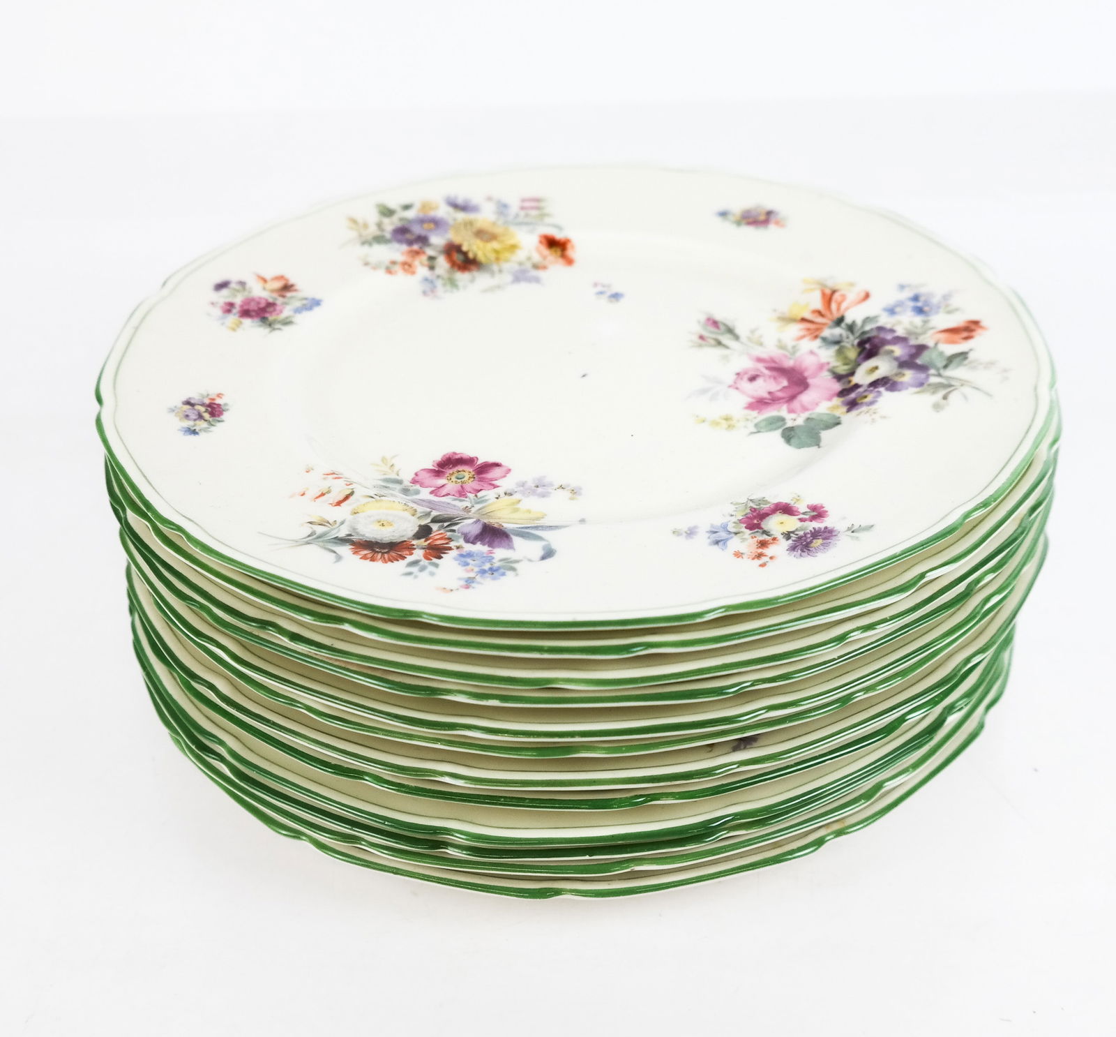 12 Royal Doulton Dinner Plates (1 of 10)