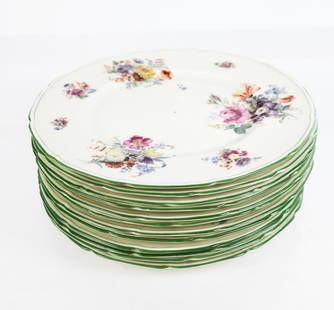 12 Royal Doulton Dinner Plates