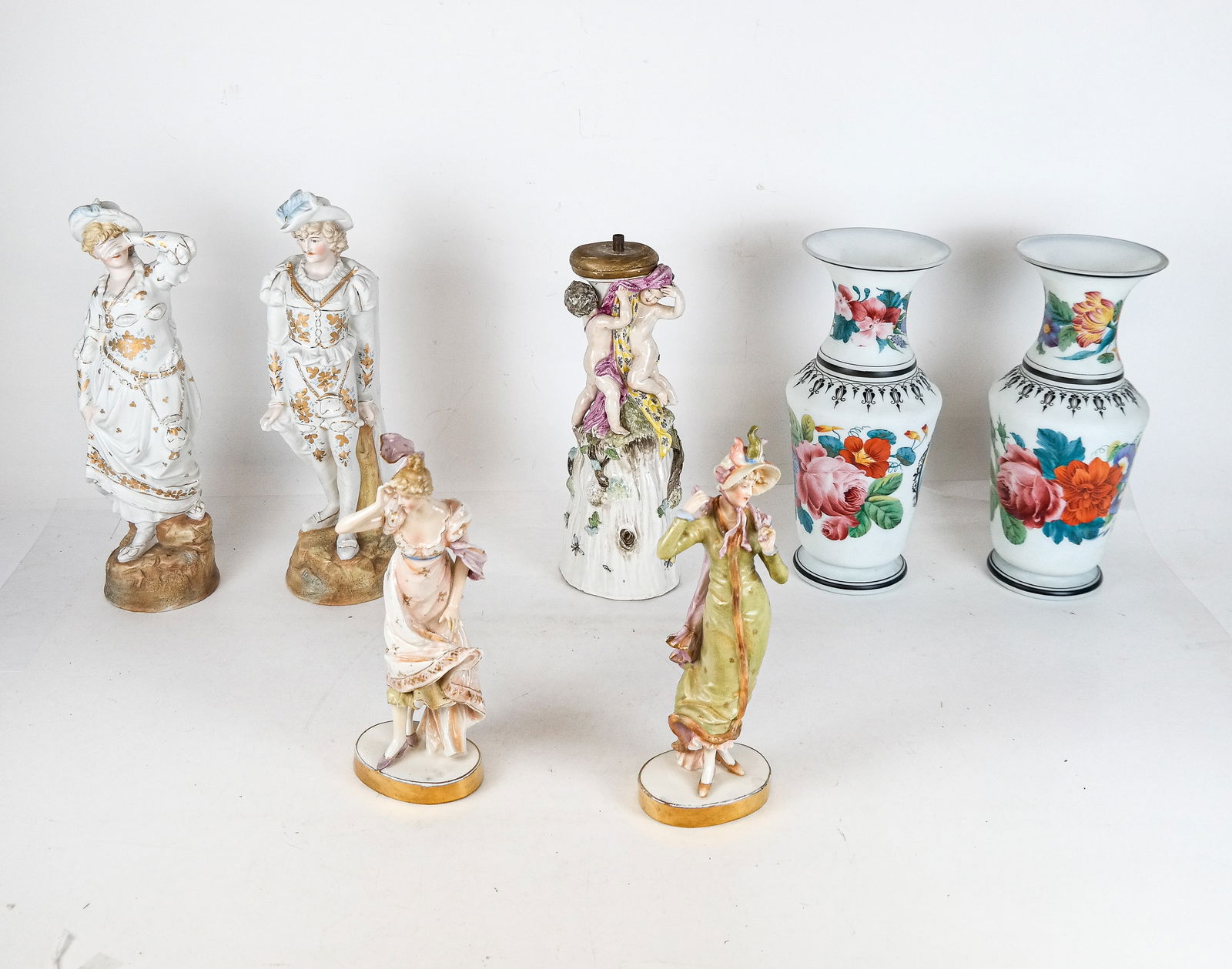 Porcelain And Glass Decorative Group (7) (1 of 18)