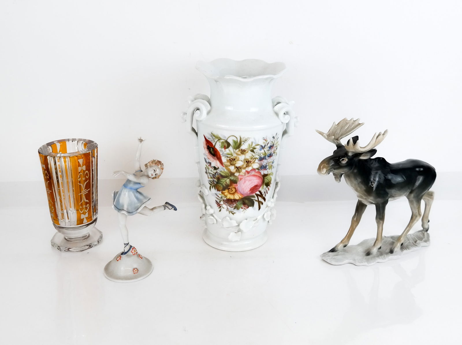 4 Assorted Articles (1 of 11)