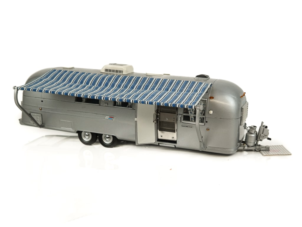 Franklin Mint Model of an Airstream Trailer (1 of 12)