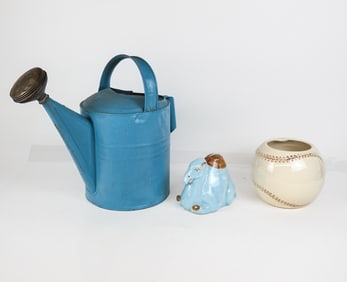 Mixed Group of Decorative Objects
