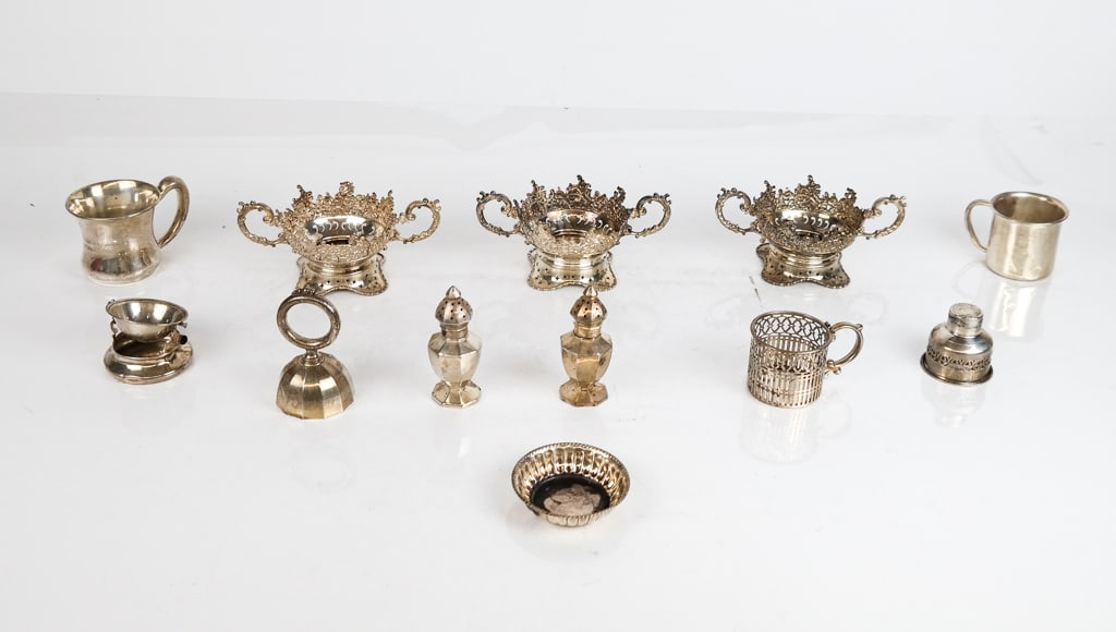 Assorted Sterling Silver Articles (1 of 9)
