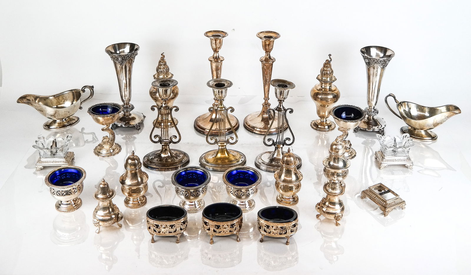 Large Lot Of Silver Plate Table Articles (1 of 12)