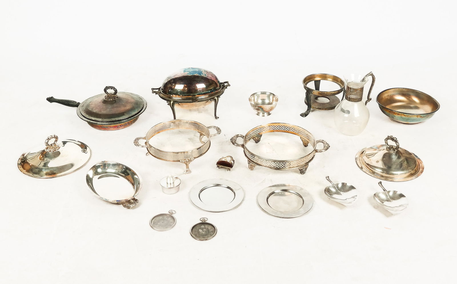 Lot Of Assorted Silver Plate Articles (1 of 9)