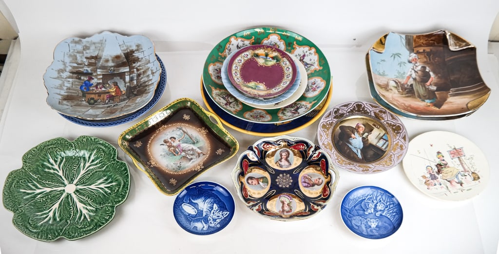 Group Decorative Plates and Chargers (1 of 13)