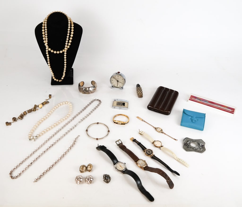 Group of Assorted Jewelry and Accessories, 21 (1 of 20)