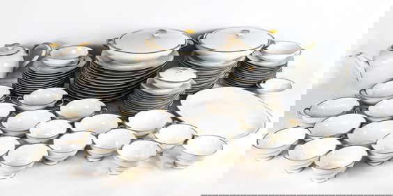 Heinrich H & C Porcelain Dinner Service, 89