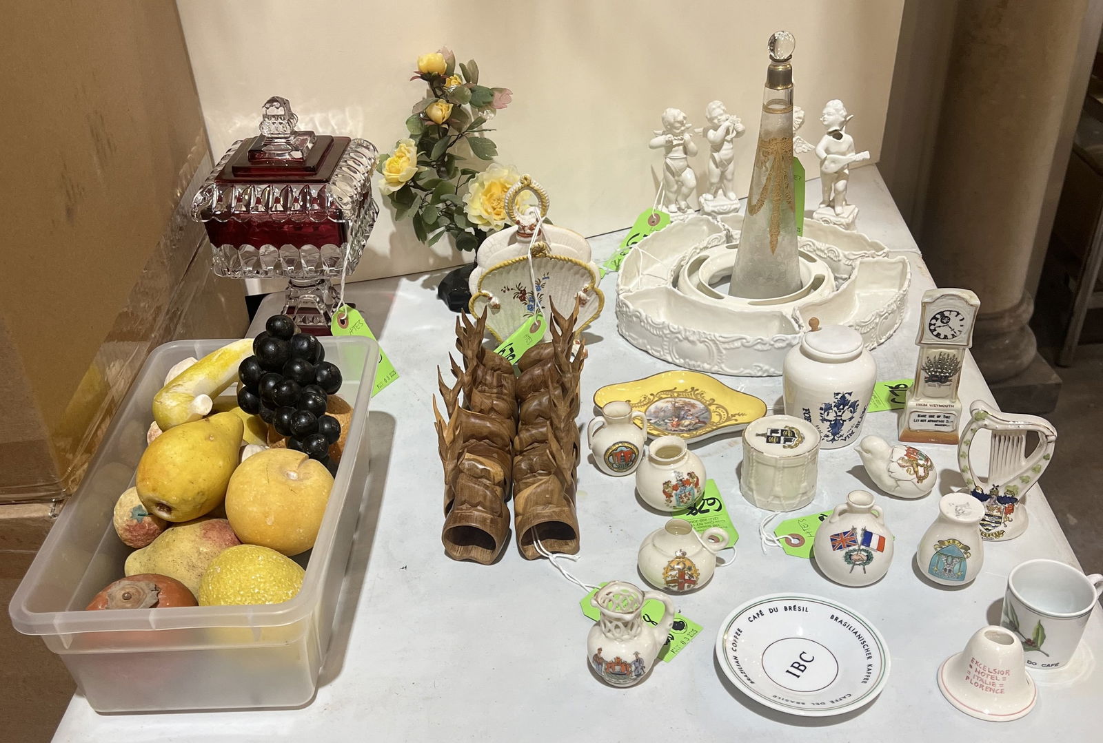 Box Lot: Mixed Group of Home Decor, 65 (1 of 9)