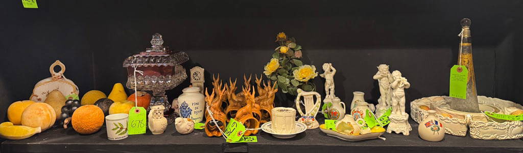 Box Lot: Mixed Group of Home Decor, 65