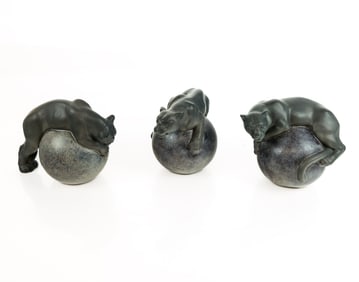 Lladro Black Panther on Ball Figures, 3