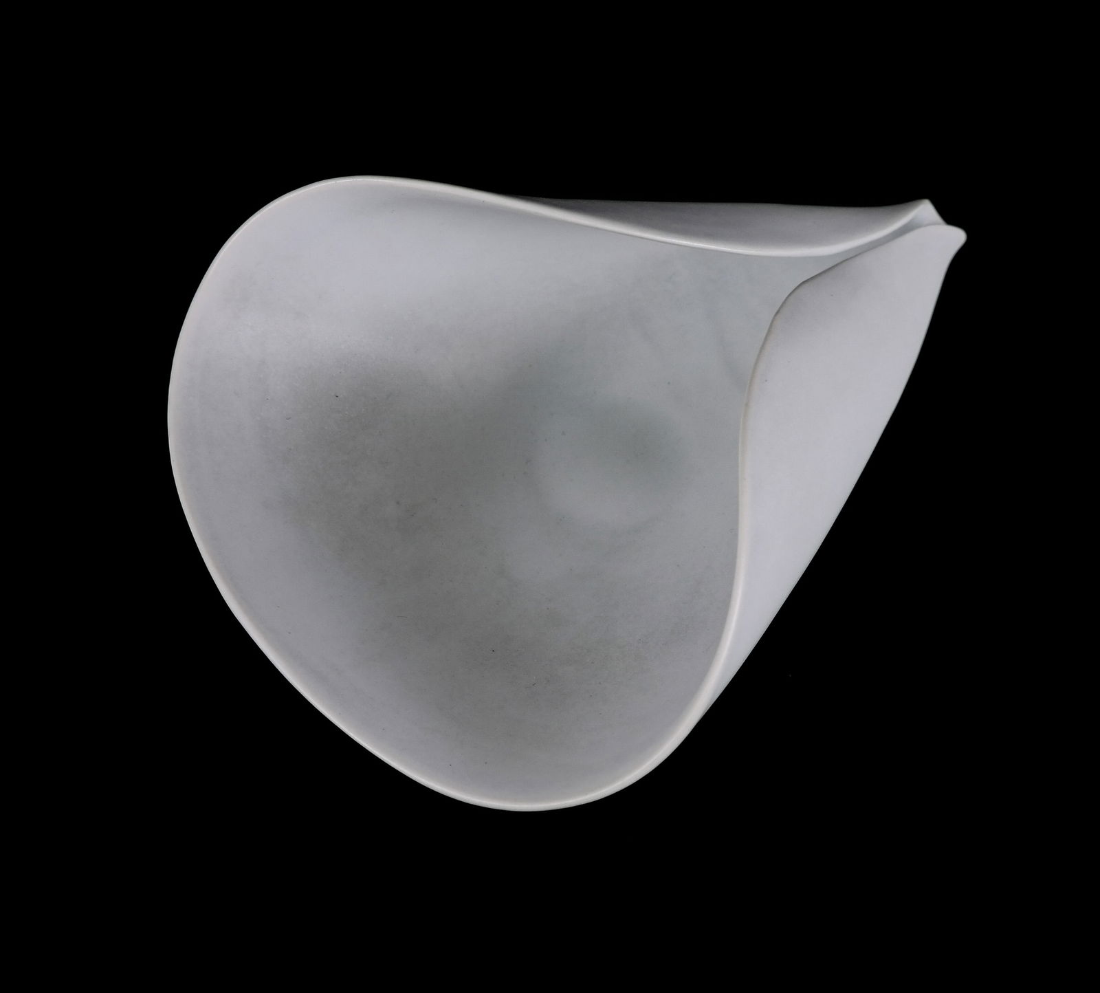 Stig LINDBERG "Veckla" Bowl: Stig Lindberg (Swedish, 1916-1982) for Gustavsberg "Veckla" bowl in porcelain, marked Lindberg, Gustavsberg, and Sweden to base. [4.25" H x 7.5" W x 10.5" D]. Overall condition is good with some minor