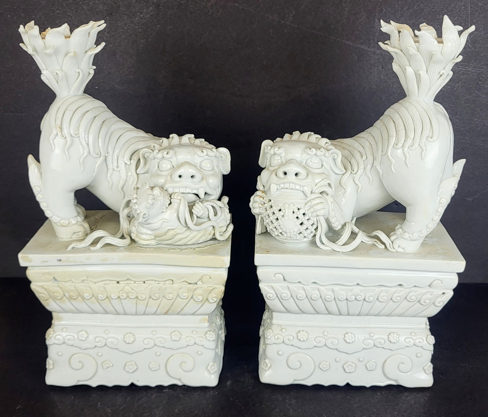 Two Chinese Blanc de Chine Foo Dog Candlesticks (1 of 17)