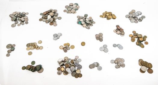 Group of Assorted and Vintage Coins, 566