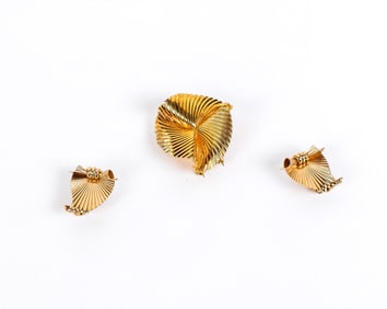 Raymond Yard Et. Al 14K Gold Brooch & Earring Set