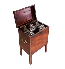 American Small Cellarette Stand