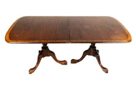 Queen Anne Crossbanded Mahogany Dining Table