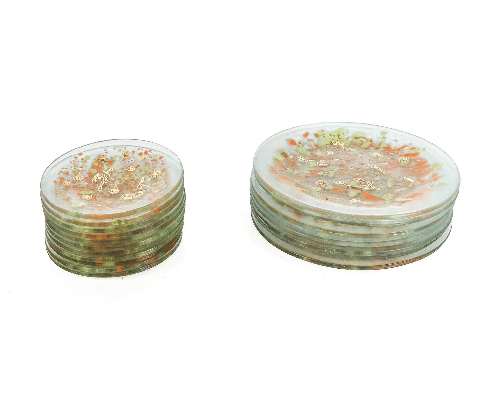 Frances & Michael Higgins MCM Glass plates, 19: Frances and Michael Higgins mid-century modern orange, green and gilt decorated glass plates comprising 8 salad and 11 hors d'ouerve plates, marks to reverse. [Salad plates: 7.75" Diameter, Hors d'oue