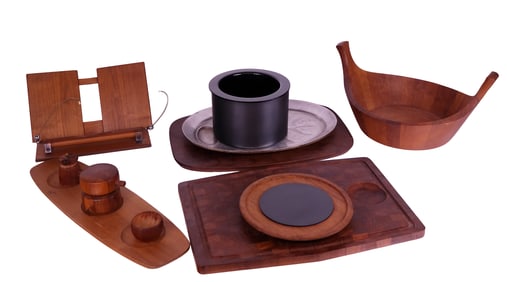 Group of Mid-Century Modern Wood Tablewares, 10