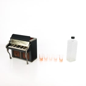 Musical Piano-Form Tantalus