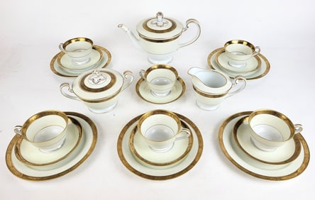 Noritake "Goldkin" Part Dessert Service, 20