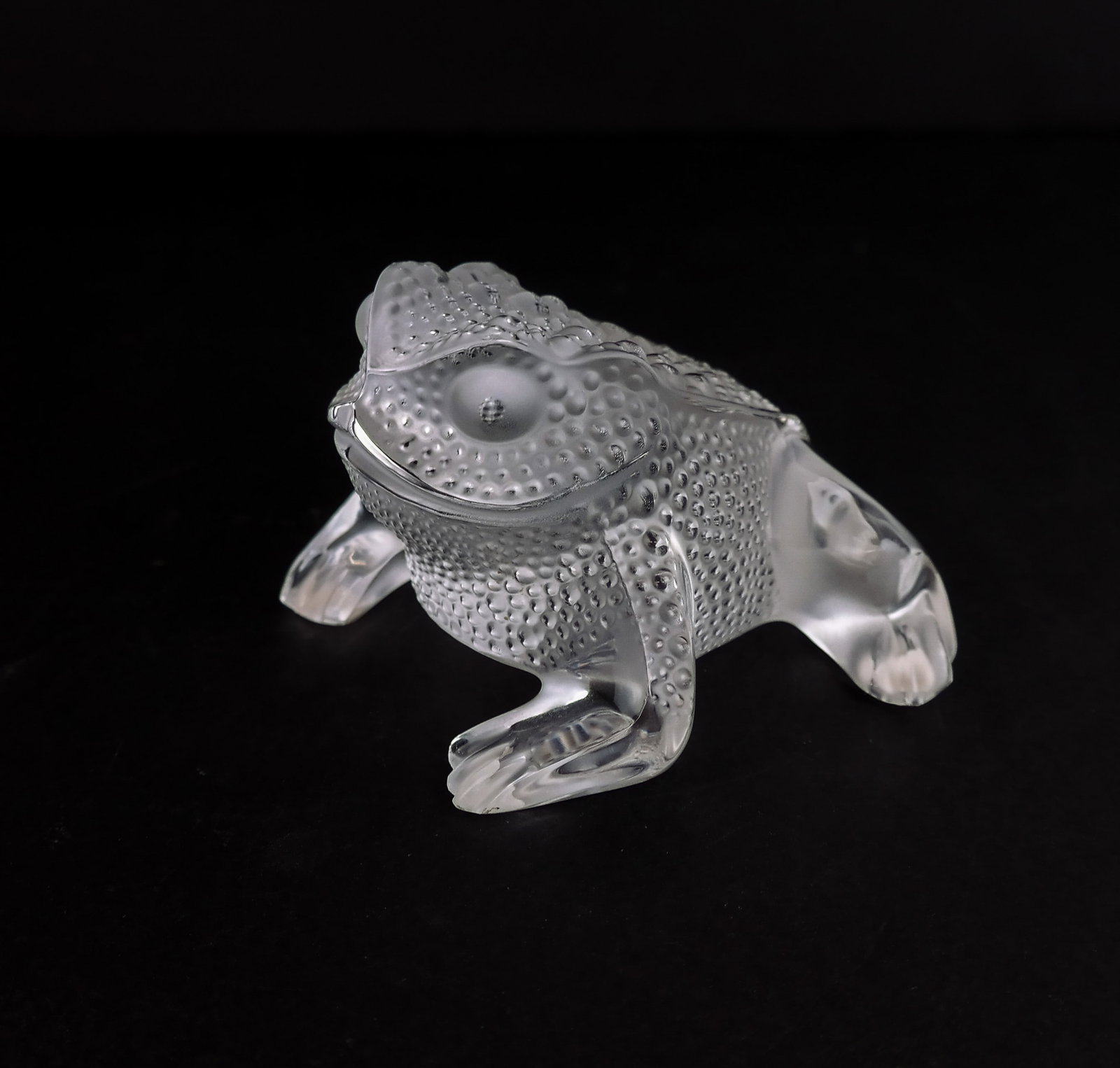 Lalique Crystal Sculpture Of A Frog: Lalique, France crystal sculpture of a frog, mid-20th century. [3" H x 4" W x 4" D]. From the Estate of Ronald Blatt, owner of Blatt Billiards, New York City.