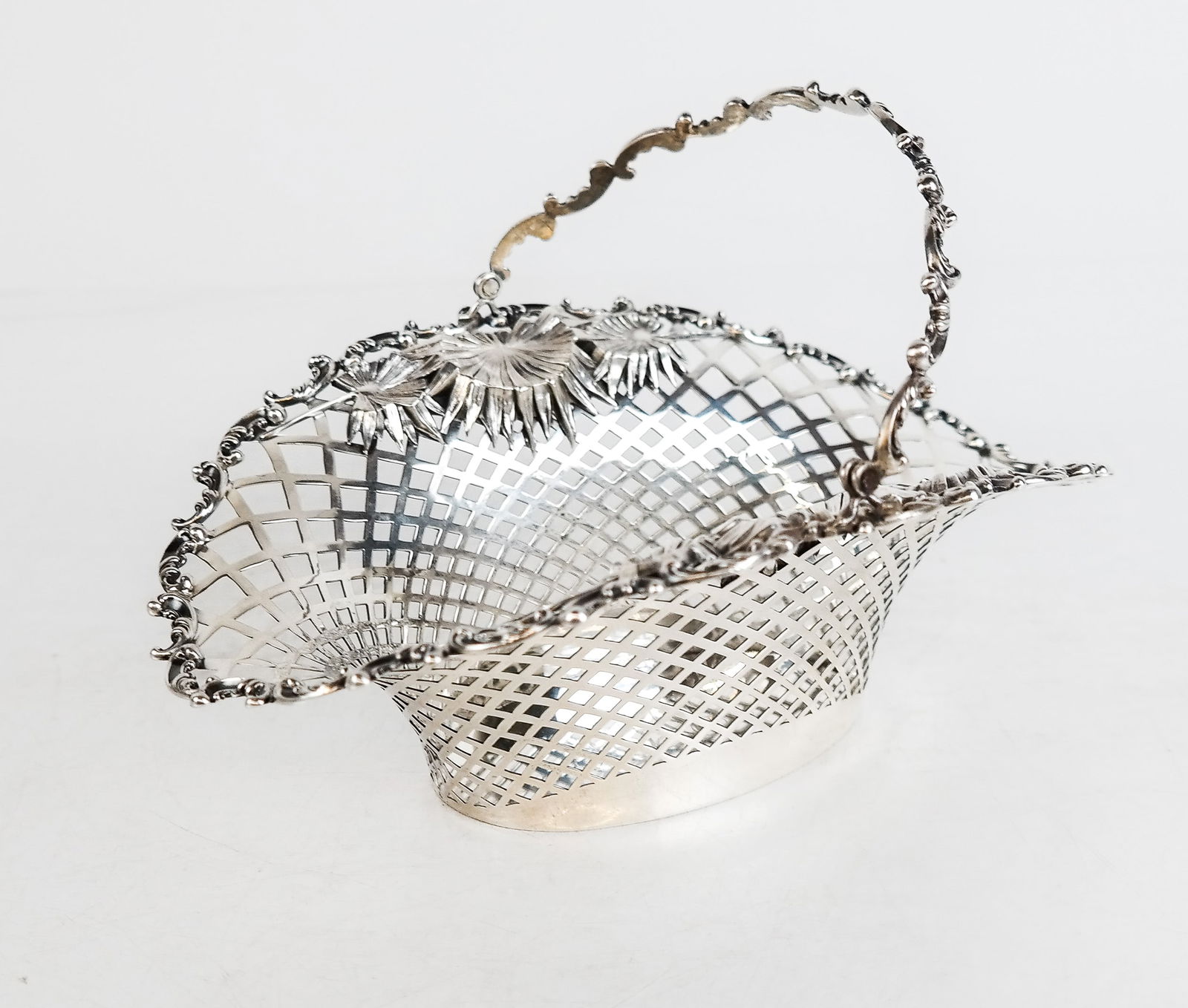 J.E. Caldwell Sterling Silver Basket (1 of 10)