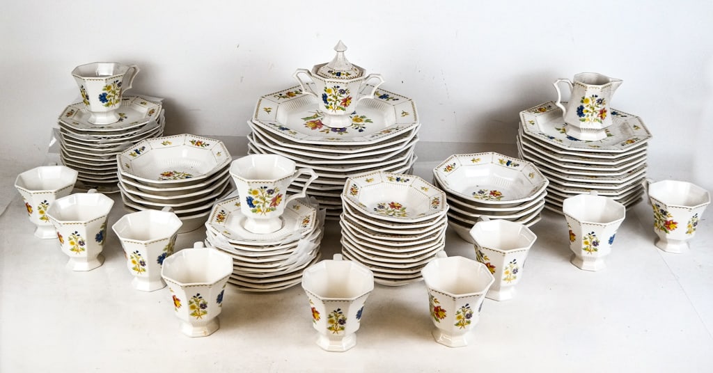 Nikko "Classic Collection" Part Dinner Service, 84 (1 of 18)