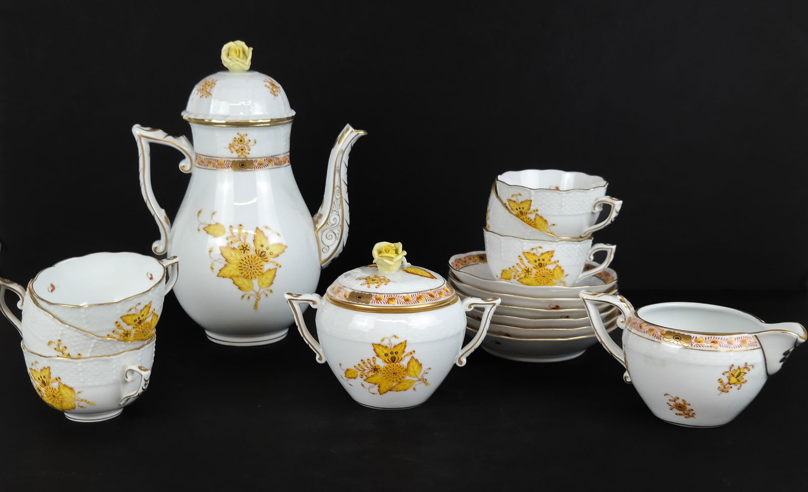 Contemporary Lucite Block Lamp (1 of 12)