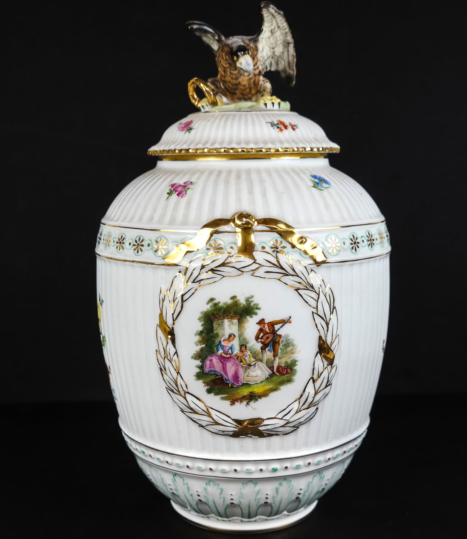 KPM Porcelain Lidded Urn (1 of 20)