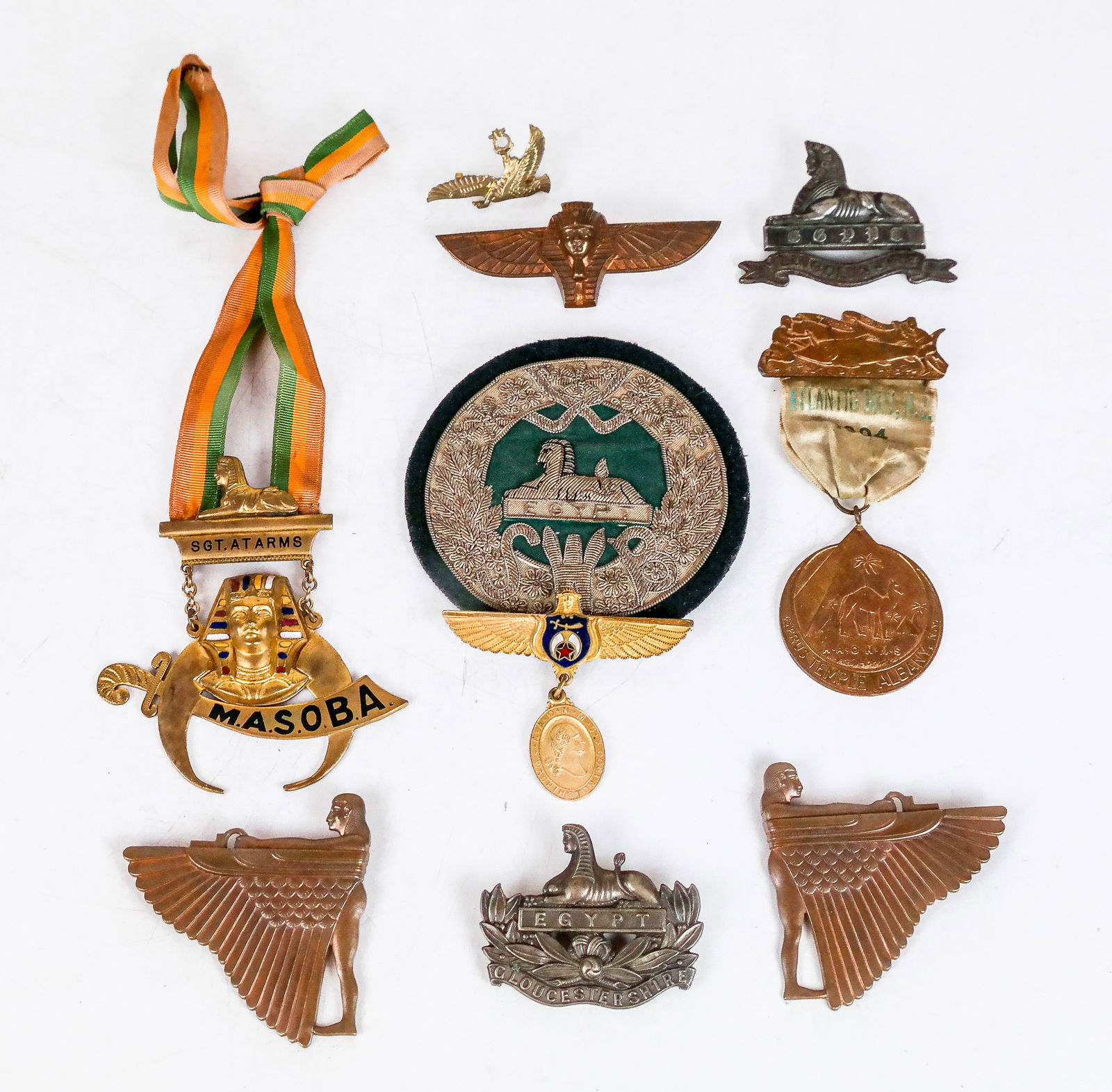 Metal Egyptian-Manner Pins And Medals (1 of 7)