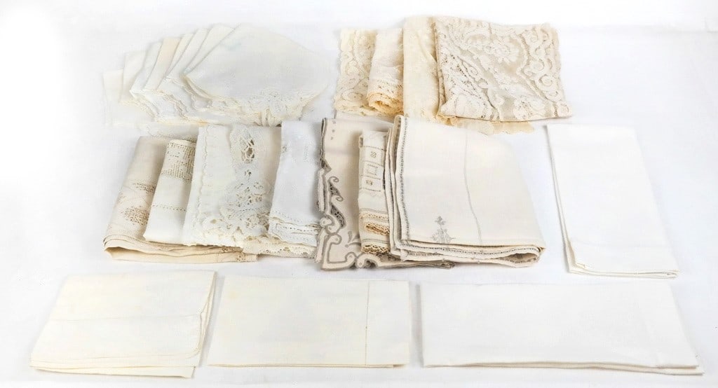 Assorted Linen and Lace Napkins, 24 (1 of 12)