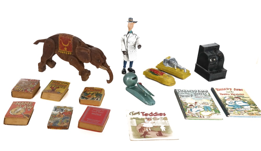 Mixed Group Toys and Children's Books, 14 (1 of 12)