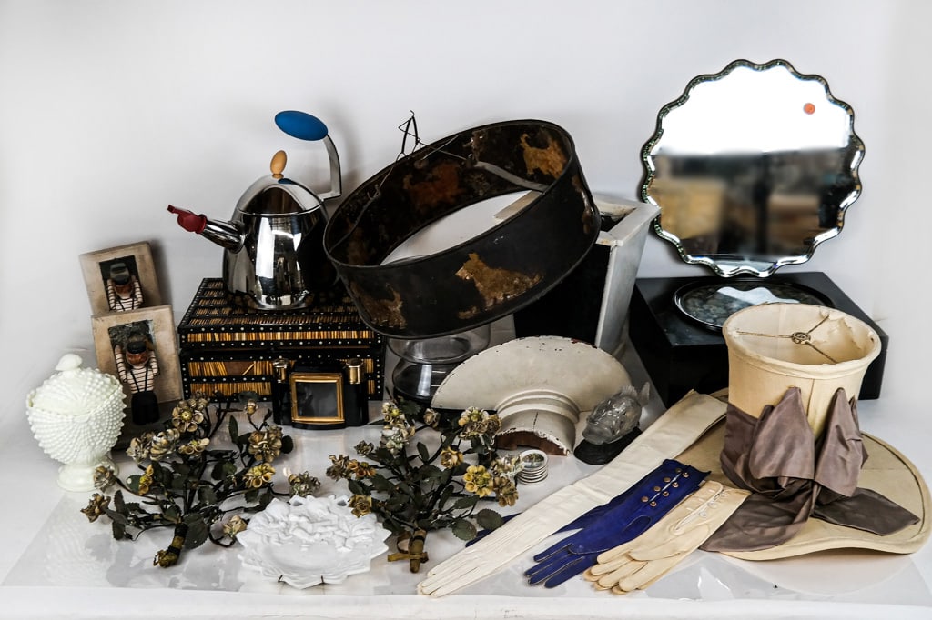 Miscellaneous Group Decorative Items, 28 (1 of 12)