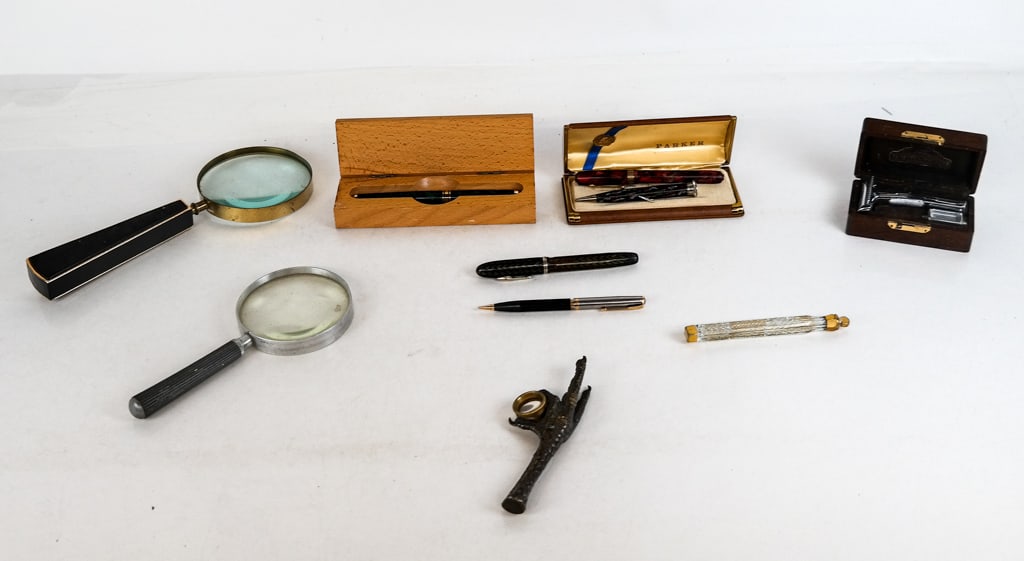 Assorted Pens and Deskwares, 12 (1 of 15)