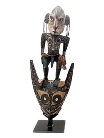 Papua New Guinea Sepik River Rafter Sculpture