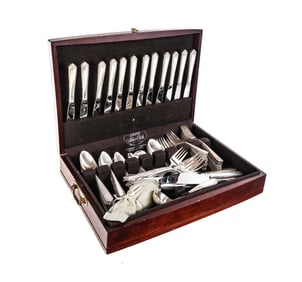 Westmoreland Sterling Silver Flatware Service, 110
