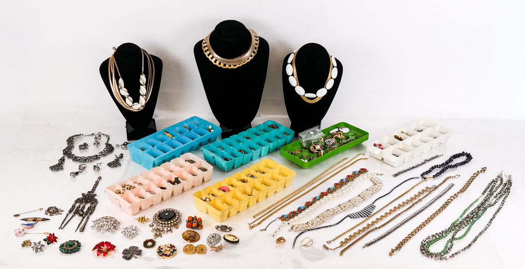 Trifari, Napier, Et Al Group Costume Jewelry, 100+ (1 of 20)