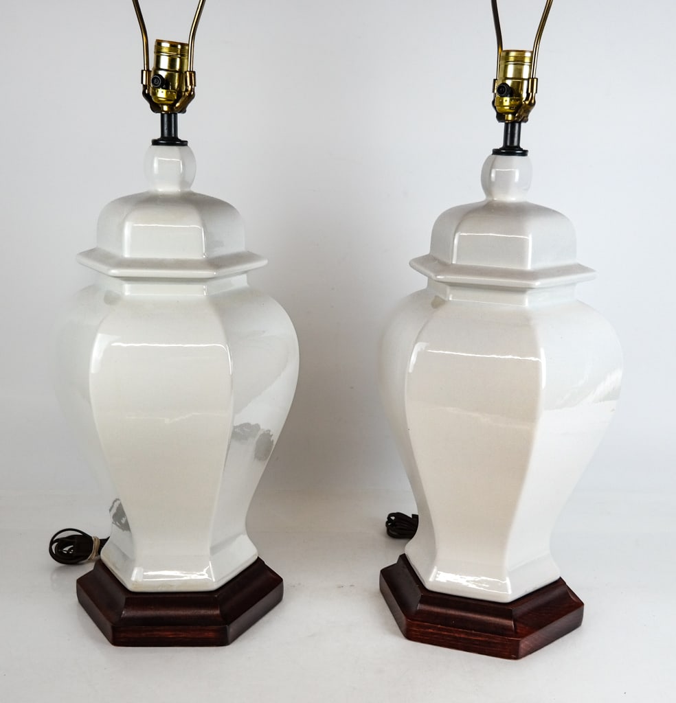 Chinoiserie Porcelain Ginger Jar Lamps, Pair (1 of 8)