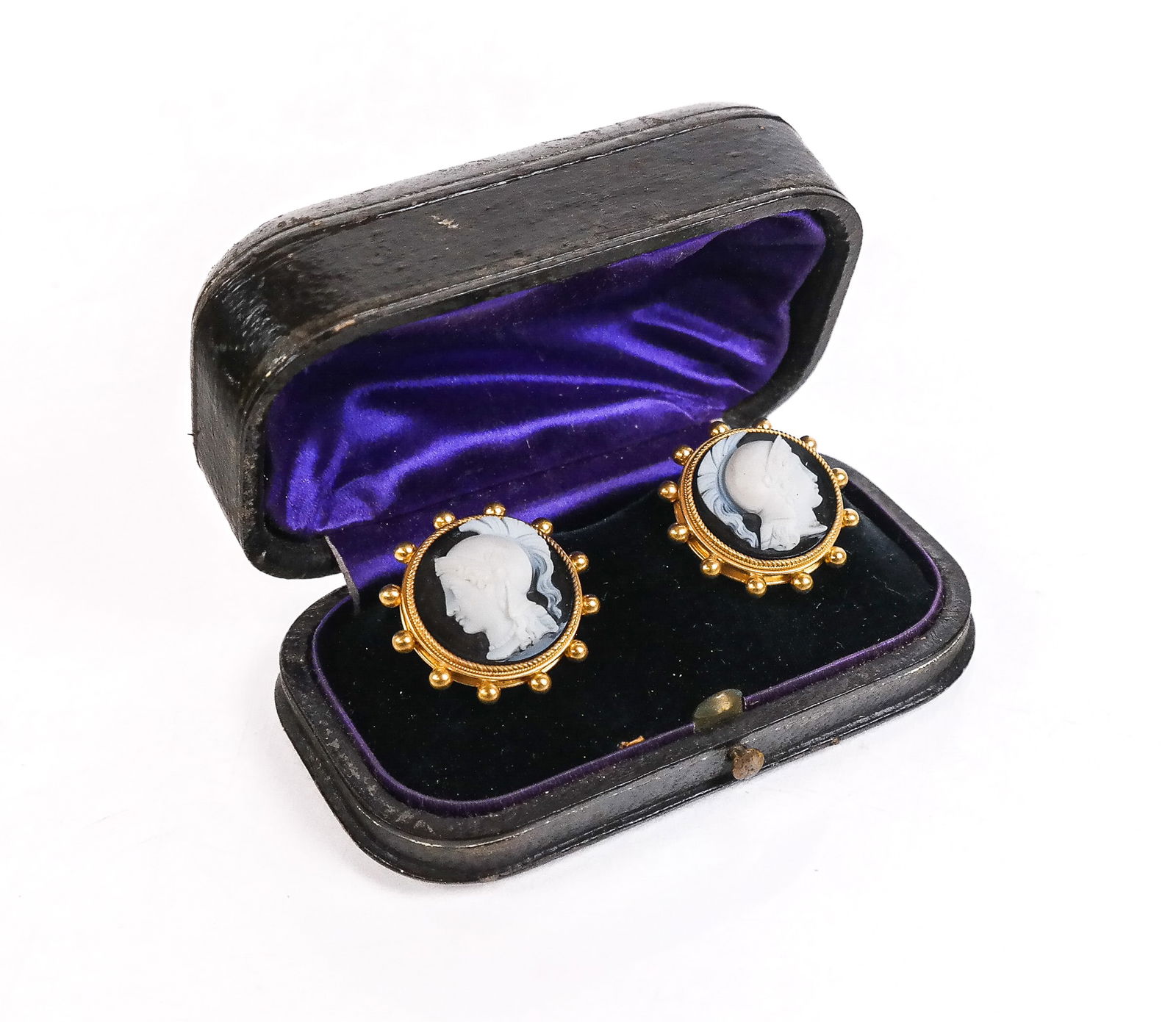 Pair of Victorian Carved Agate and Gold Cufflinks (1 of 11)