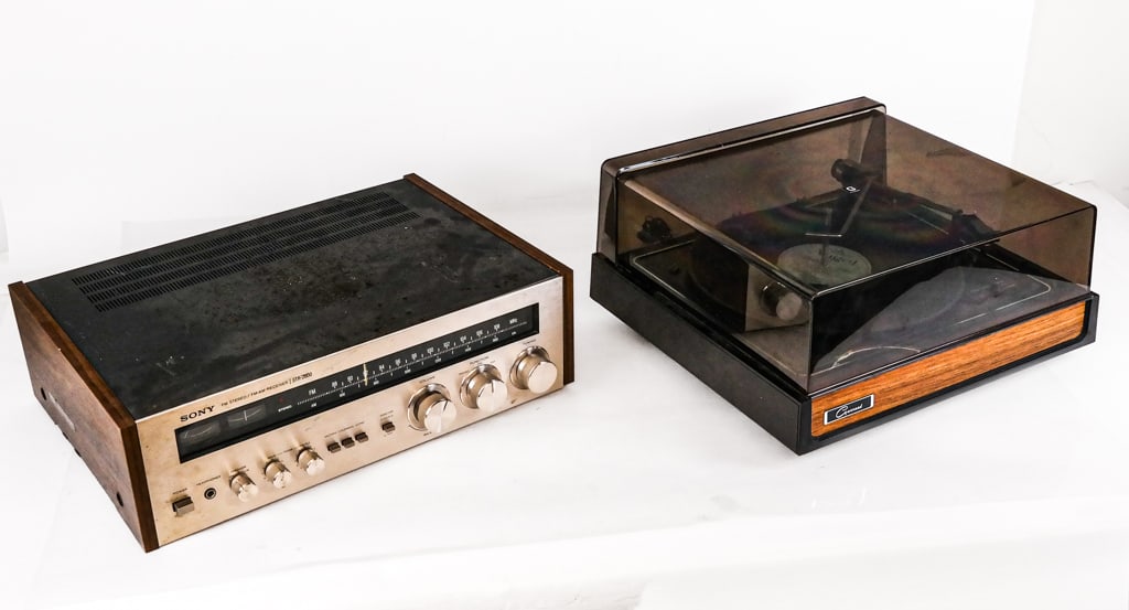 Garrard Turntable and Sony Receiver (1 of 11)